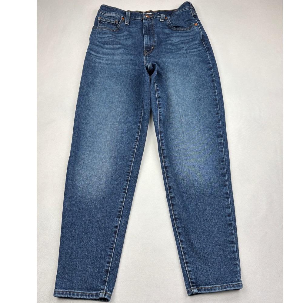 Levis High Waisted Mom Jeans Womens 28 Medium Wash Tapered Stretch Denim 26986